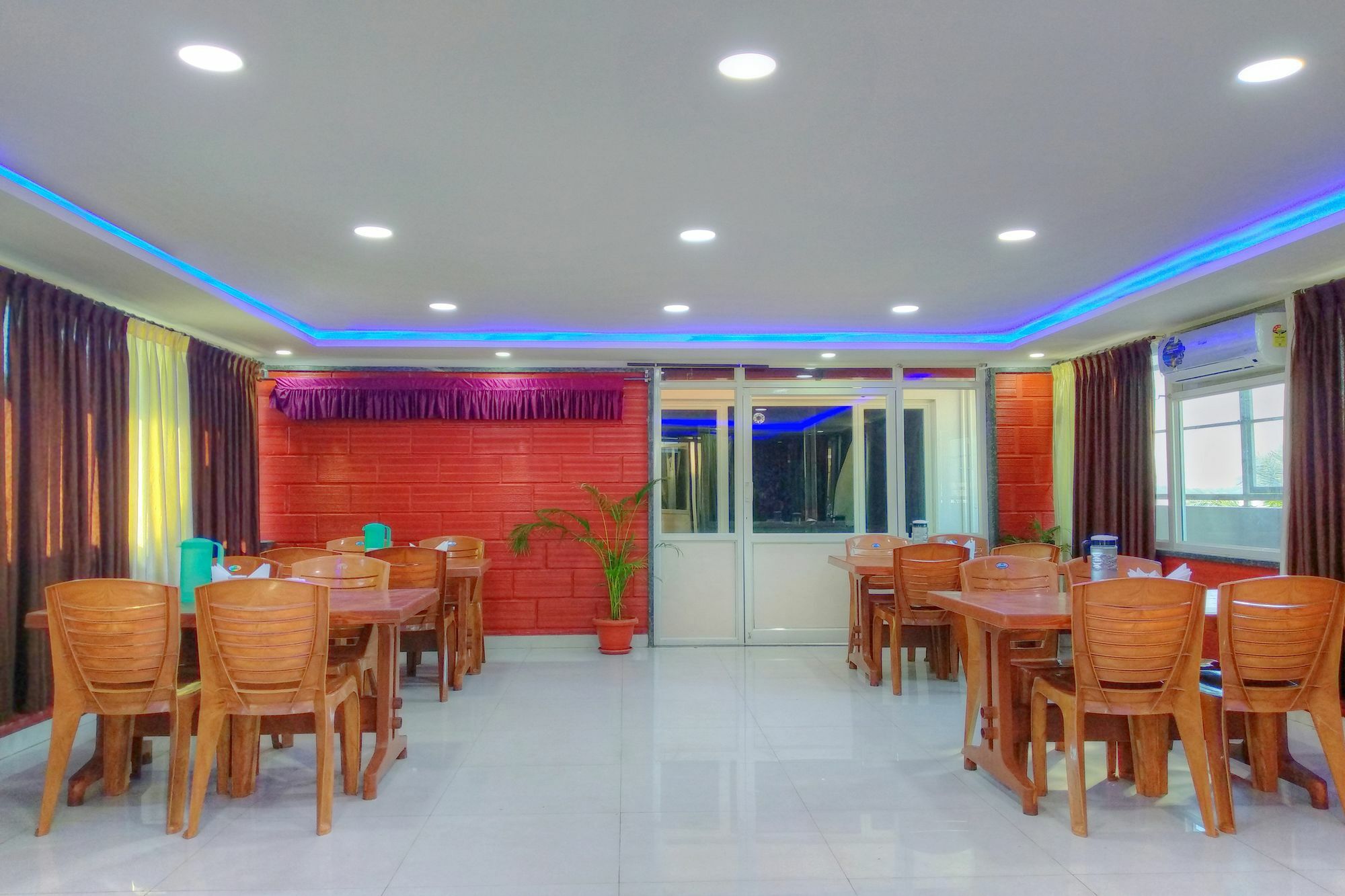 Oyo 10843 Hotel Rmv Savera Bangalore Luaran gambar